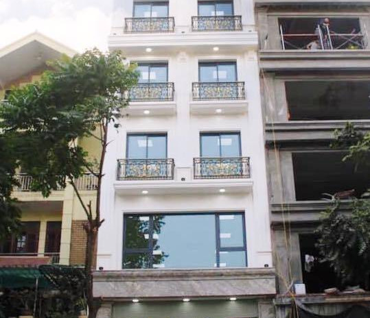 Bán nhà mặt phố Nguyễn Khánh Toán, Cầu Giấy, Hà Nội. Diện tích 101m2, giá 37,3 tỷ
