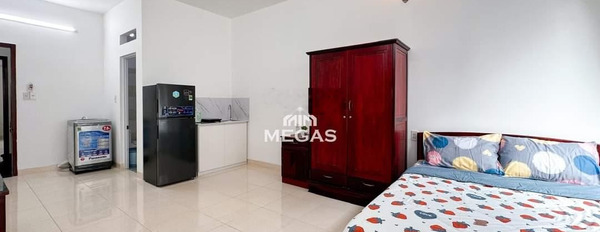 Cho thuê căn hộ Studio 35m2 - full option - có ban công - view biển ngay tháp Trầm Hương -02