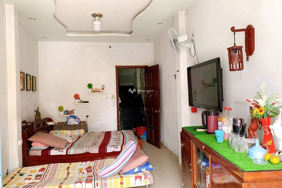 Nhà 4 phòng ngủ bán nhà ở diện tích rộng 33m2 bán ngay với giá cực rẻ 4.8 tỷ tọa lạc gần Tân Bình, Hồ Chí Minh-01