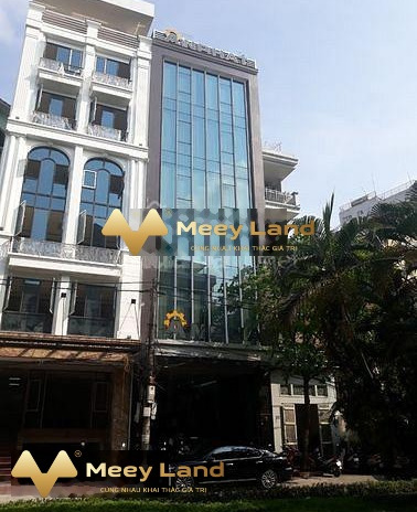 Bán nhà vị trí đẹp gần Thanh Xuân, Hà Nội bán ngay với giá siêu khủng chỉ 25 tỷ có diện tích 100m2, hướng Đông-Bắc tổng quan trong căn nhà gồm 6 PN