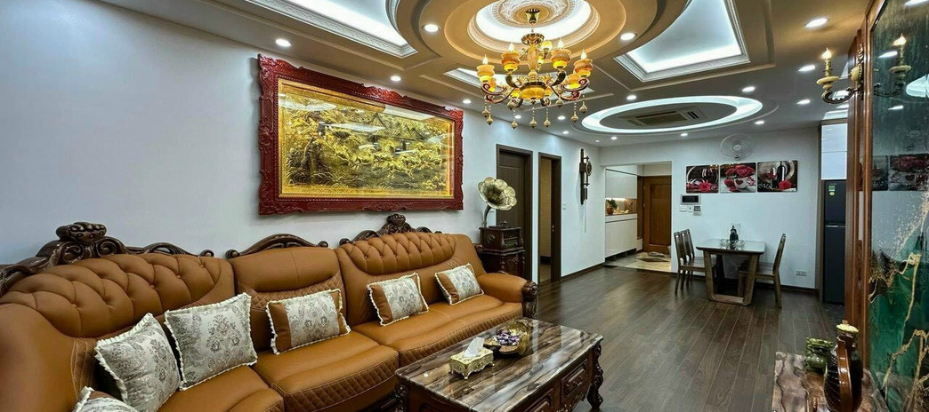 Bán căn hộ Green Park Dương Đình Nghệ 110m2 3 phòng ngủ 2 vệ sinh nhà đẹp đủ đồ, ban công Đông Nam giá 6.x tỷ