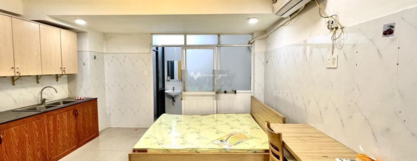 Cho thuê chung cư vị trí đặt tọa lạc gần Bình Long, Tân Phú, trong căn hộ này gồm 1 phòng ngủ, 1 WC thuận tiện đi lại-03