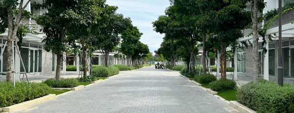 Vị trí mặt tiền tọa lạc ngay ở Tân Thành, Bình Thuận bán nhà tổng quan bao gồm có 3 phòng ngủ 3 WC-02
