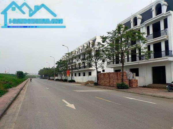 Có diện tích rộng 100m2 bán nhà mặt tiền nằm ở Thượng Thanh, Long Biên tổng quan nhà này bao gồm 4 PN giá tốt nhất