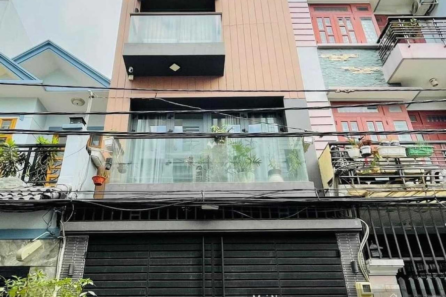 Cô Hoa bán nhà cho thuê 24 triệu đường Trần Quý -Phường 4 - Quận 11, gần chợ Thiếc. 79m2 -01