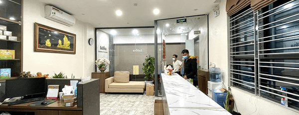 Hồng Tiến 6 tầng, 130m2 thang máy, gara 2 ô tô chỉ 115 triệu/m2-02