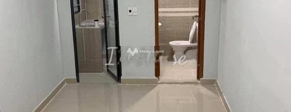 Cho thuê phòng trọ có diện tích chung là 18m2 vị trí thuận lợi tọa lạc ngay trên Bàn Cờ, Quận 3 thuê ngay với giá thương lượng chỉ 4.3 triệu/tháng-02