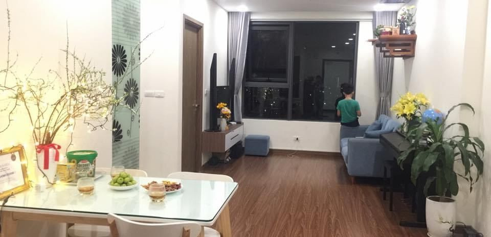 Cho thuê gấp căn hộ ở Eco Green Nguyễn Xiển, 2 phòng ngủ đủ đồ, giá 11 triệu/tháng