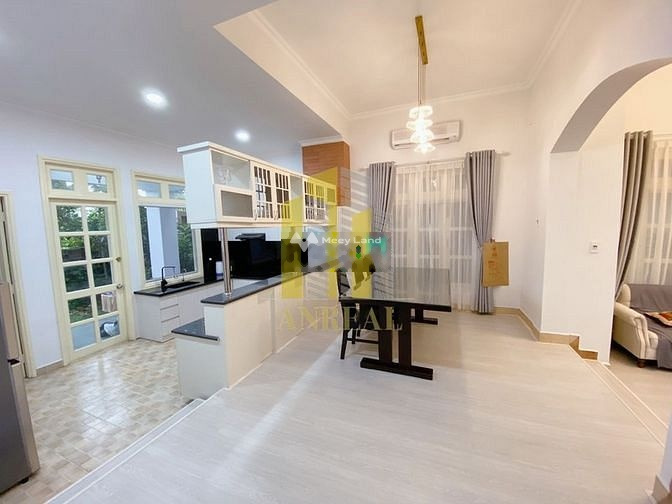 Villa Hồ Bơi - Sân Vườn Gần Sông Sài Gòn -01