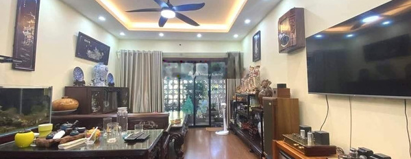 Bán nhà có diện tích gồm 60m2 vị trí thuận tiện ngay tại Phương Liên, Hà Nội bán ngay với giá cơ bản 20.9 tỷ căn nhà có tổng 7 PN, 5 WC-03