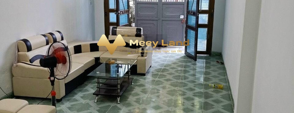 Nằm tại Tô Hiến Thành, Nam Định, bán nhà, giá sang tên 450 triệu diện tích gồm 40 m2, nhà nhìn chung bao gồm 2 phòng ngủ liên hệ chính chủ.-02