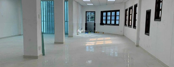 Cho thuê nhà, thuê ngay với giá hợp lý từ 150 triệu/tháng có diện tích là 200m2 vị trí mặt tiền tọa lạc ở Tân Định, Hồ Chí Minh-02