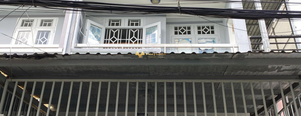 Diện tích 59.6 m2 bán nhà ở vị trí hấp dẫn nằm ở Quận 6, Hồ Chí Minh hướng Nam trong nhà này thì có 5 phòng ngủ 3 WC vào ở ngay-02