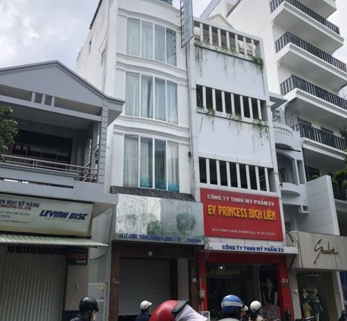 Giá 11.8 tỷ bán nhà diện tích rộng 76m2 vị trí mặt tiền ngay trên Phường 14, Hồ Chí Minh ngôi nhà bao gồm 6 phòng ngủ với lộ nhựa rộng 10 mét tin chín...