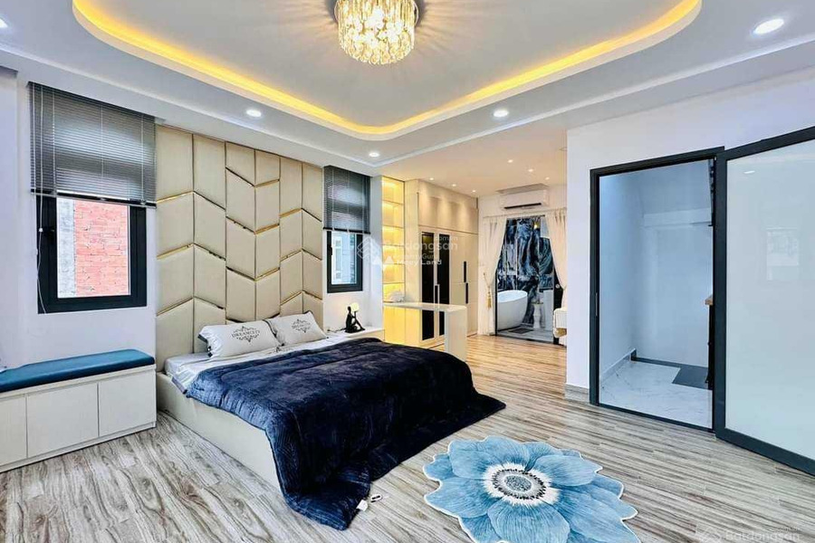 Nhà 4 phòng ngủ bán nhà bán ngay với giá quy định 15.8 tỷ có diện tích 70m2 vị trí đặt tọa lạc ở Phường 11, Hồ Chí Minh-01