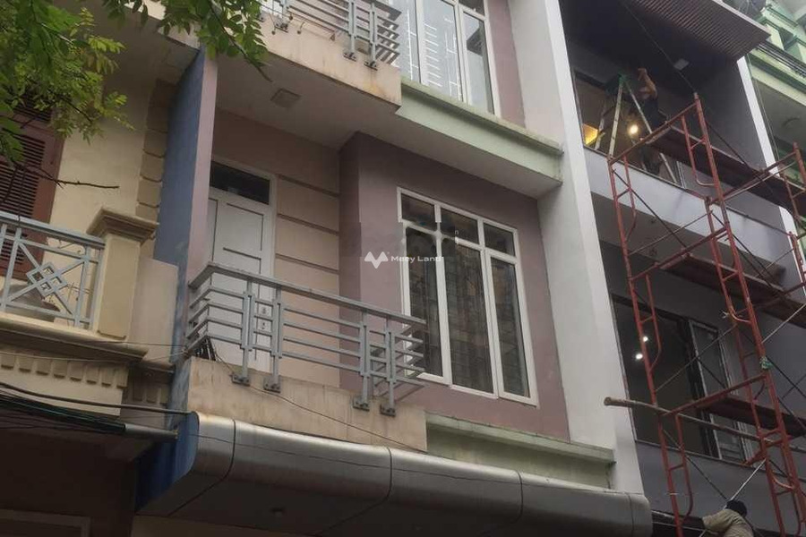 Cho thuê nhà vị trí đẹp ngay Lê Quang Đạo, Hà Nội, giá thuê ngay chỉ 16 triệu/tháng với diện tích tiêu chuẩn 40m2, trong nhà nhìn chung bao gồm 5 PN-01