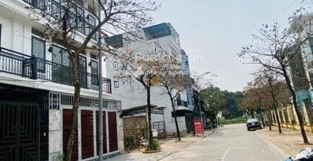 Vị trí mặt tiền tọa lạc tại Phúc Lợi, Long Biên bán nhà bán ngay với giá mềm 13.5 tỷ trong nhà này có tổng 5 PN 1 WC-02