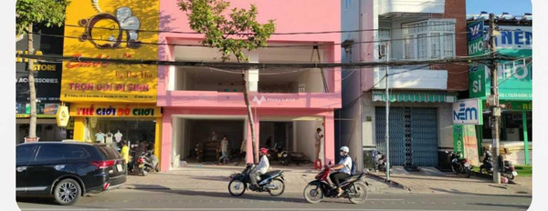 Vị trí đặt ngay trung tâm Ninh Kiều, Cần Thơ bán nhà bán ngay với giá cực êm 26 tỷ tổng quan có tổng cộng 2 phòng ngủ 2 WC-03