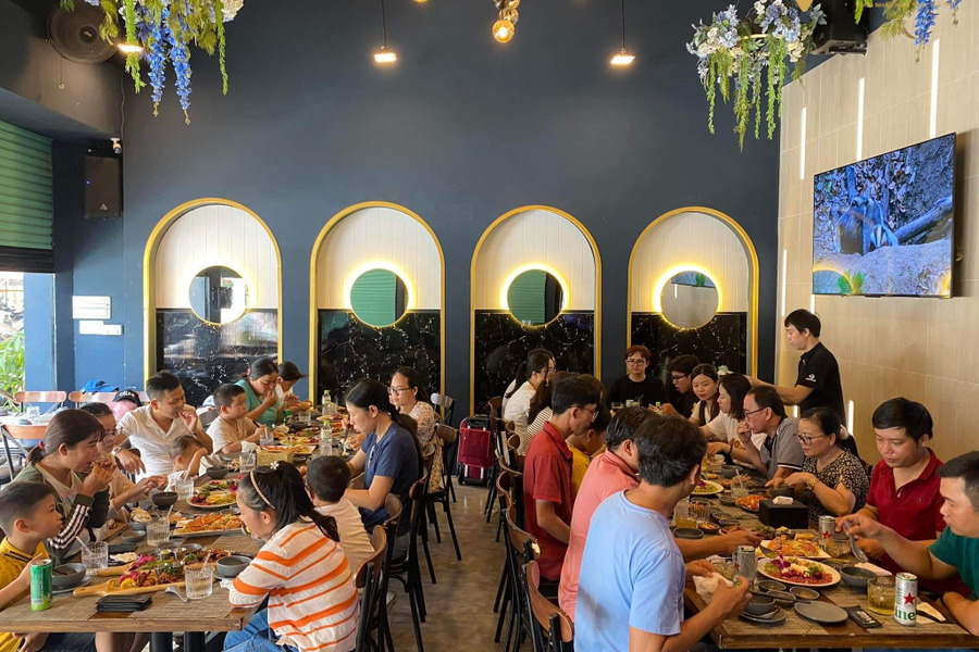 Cần sang quán ăn ngay trung tâm Nha Trang - Khu bàn cờ thuận lợi kinh doanh-01