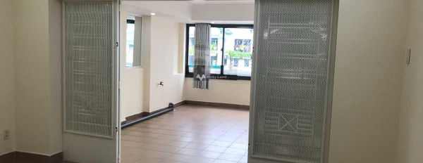 Giá 45 triệu/tháng, cho thuê nhà có diện tích rộng 68m2 vị trí đặt ở trong Phú Nhuận, Hồ Chí Minh, 5 WC giá rẻ bất ngờ-02