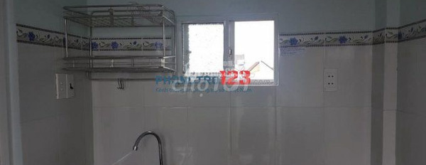 Thất nghiệp cho thuê phòng trọ có một diện tích là 22m2 vị trí đặt tại trung tâm Đường Số 9, Linh Tây thuê ngay với giá mua liền từ 2.5 triệu/tháng-02