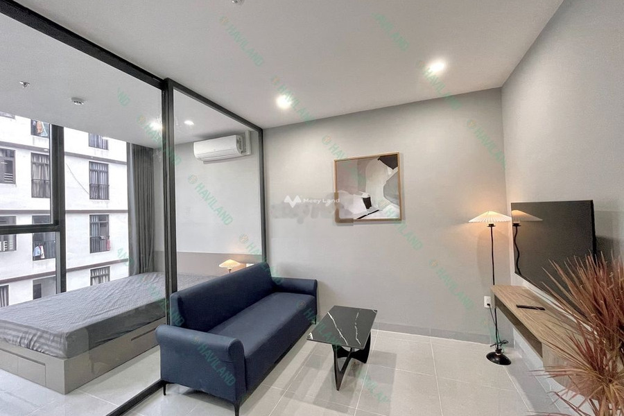 Căn hộ nhìn chung bao gồm 1 PN, cho thuê căn hộ vị trí ngay ở Phan Đăng Lưu, Hòa Cường Bắc, 1 WC ban công view đẹp-01