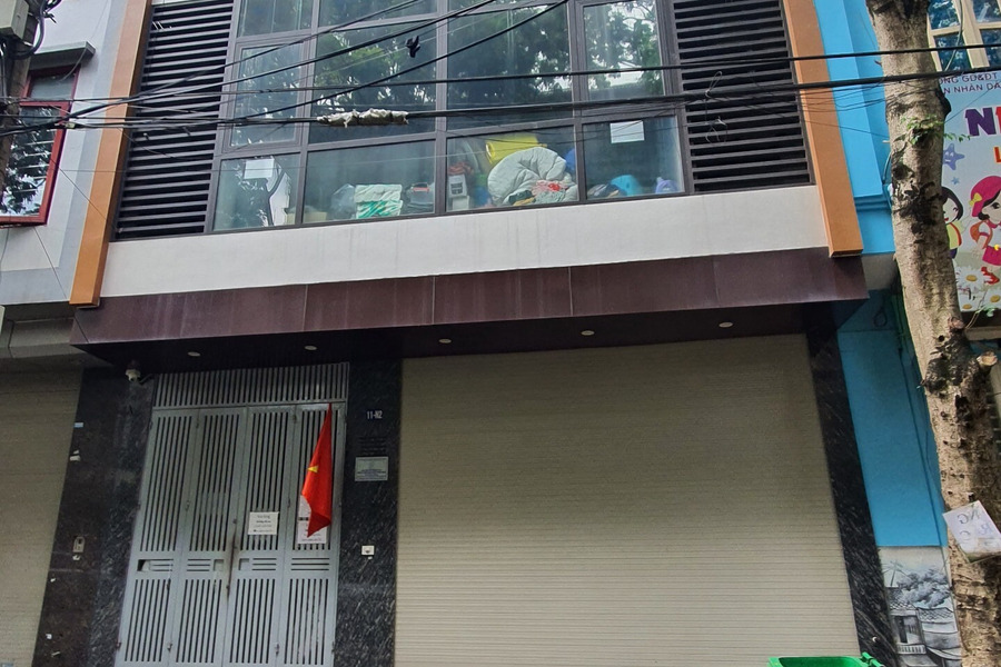Bán nhà mặt phố Núi Trúc, trung tâm Ba Đình. Mặt tiền 5m kinh doanh đỉnh, cực hiếm, 75m2, giá 23 tỷ-01
