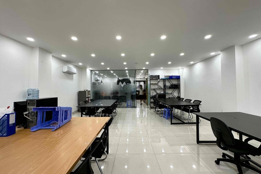 Tầng 2 7x15m sàn Vạn Phúc City, Full nội thất văn phòng giá 13 triệu -01