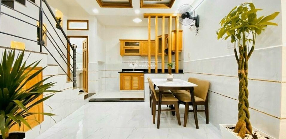 Bán nhà bán ngay với giá cực êm chỉ 1.18 tỷ diện tích chuẩn 6m2 vị trí đẹp tọa lạc tại Quận 9, Hồ Chí Minh