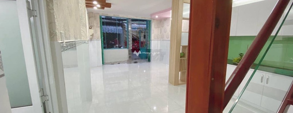 Vị trí đẹp ngay tại Lê Anh Xuân, Ninh Kiều cho thuê nhà giá thuê quy định 8 triệu/tháng, căn nhà có tổng cộng 2 PN, 2 WC-02