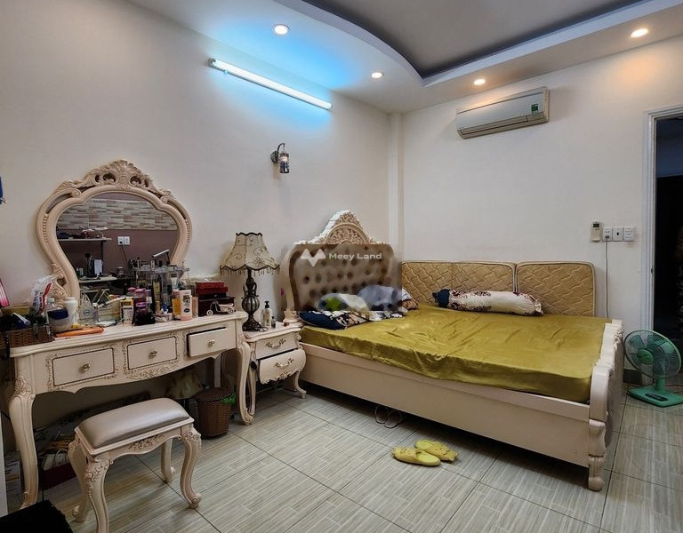 Trong nhà này có tổng 5 phòng ngủ bán nhà giá bán đề xuất chỉ 6.2 tỷ có diện tích gồm 42m2 mặt tiền nằm tại Phường 7, Hồ Chí Minh-01
