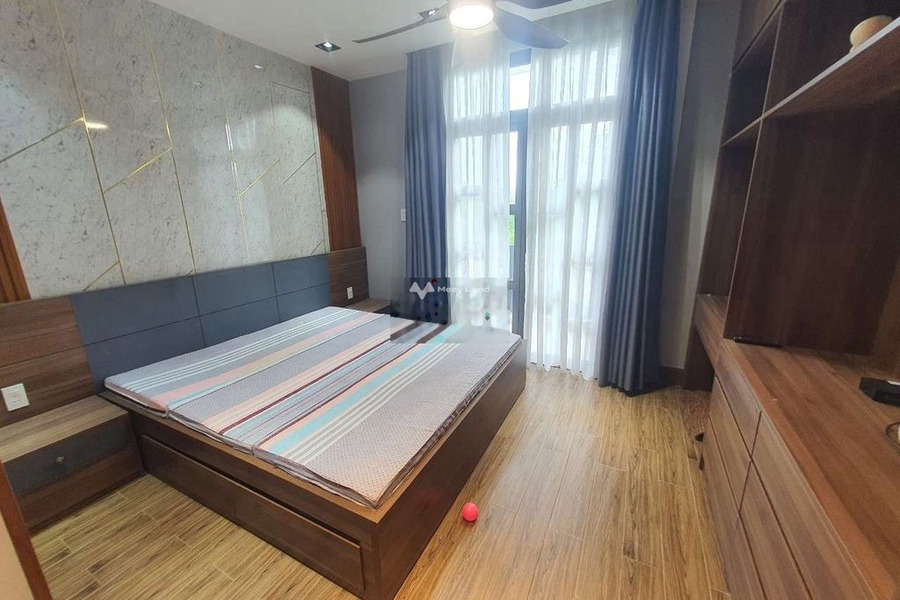 Căn nhà gồm có 4 phòng ngủ, cho thuê nhà, giá thuê bàn giao chỉ 13 triệu/tháng diện tích như sau 64m2 ngay tại Phú Lợi, Thủ Dầu Một-01