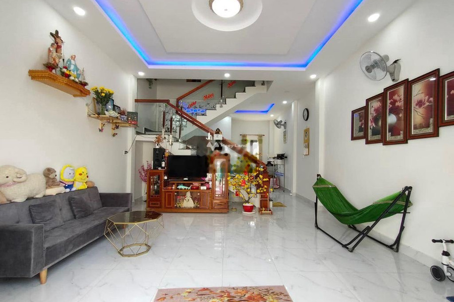 Giá 990 triệu bán nhà có diện tích chính 55m2 vị trí ngay trên Nguyễn Kiệm, Hồ Chí Minh trong nhà có tổng 2 PN, 2 WC vào ở ngay-01