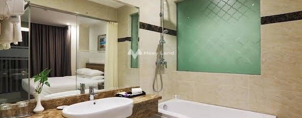 Vị trí mặt tiền tại Bến Thành, Quận 1 cho thuê Khách sạn diện tích tổng là 300m2, gồm có tất cả 75 phòng ngủ liên hệ liền-02