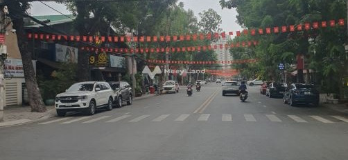 Đường giao thông ngang 24 mét ngay Tân Phong, Quận 7 bán nhà bán ngay với giá giao động từ 25.5 tỷ tổng quan căn này gồm có 2 PN-03