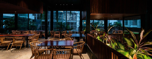 Siêu phẩm nhà hàng sao bậc nhất phố huyện Thanh Trì, 230m2, 7 tầng-02