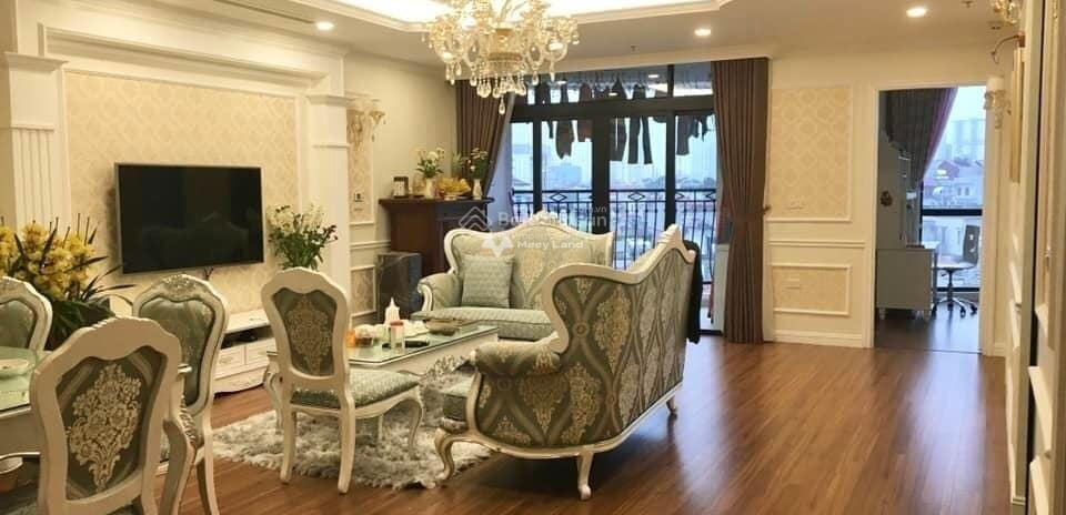 Bán chung cư diện tích chung quy 120m2 vị trí ngay trên Trung Kính, Yên Hòa, hướng Tây - Nam, tổng quan căn hộ này 3 PN 2 WC nội thất đầy đủ