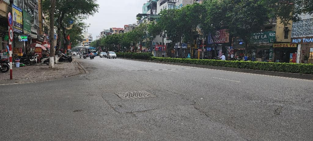 Cực hiếm giá cực ngon cách mặt phố Nguyễn Văn Cừ 30m