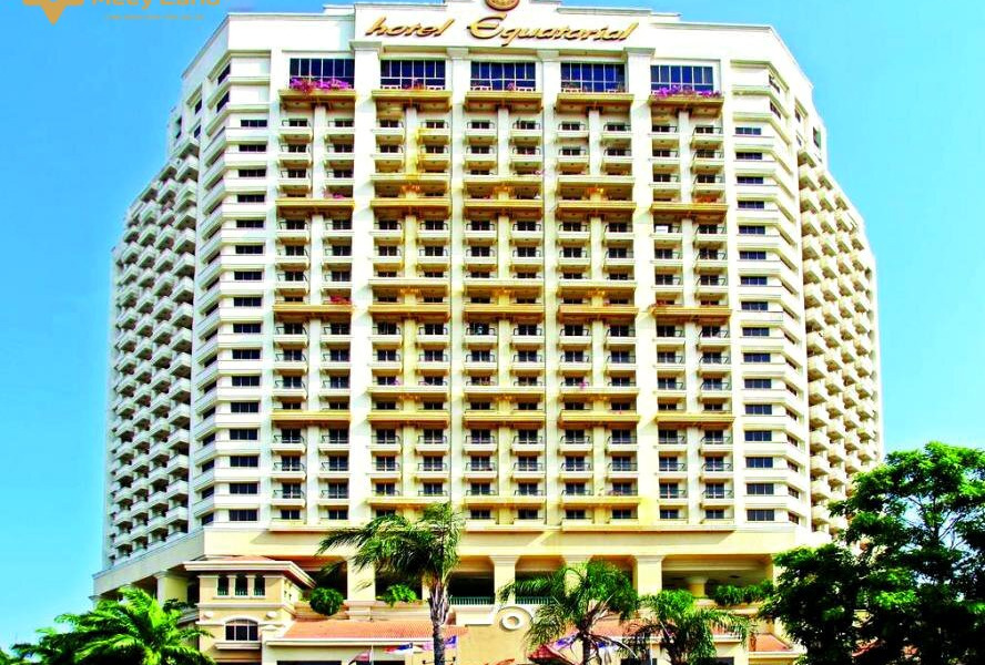 Bán khách sạn 5 sao Equatorial 3 mặt tiền, 242 Trần Bình Trọng, Trần Phú, Hùng Vương, 5500 m2-01