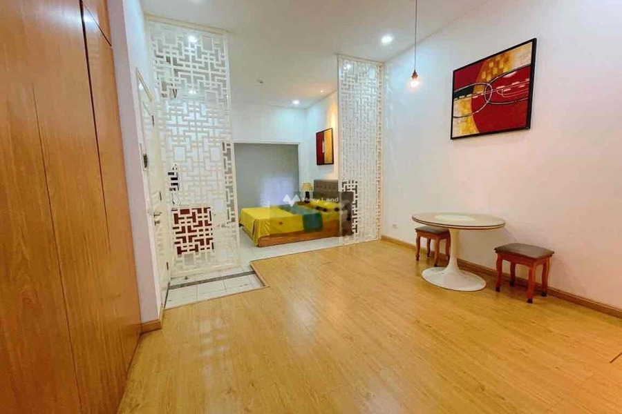 Căn hộ bao gồm 1 PN, cho thuê căn hộ vị trí thuận lợi ở Nguyễn Đình Chính, Phú Nhuận, 1 WC thuận mua vừa bán-01