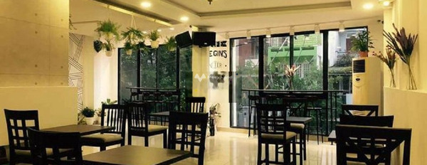 Mình đang cho thuê mặt bằng diện tích chuẩn là 160m2 vị trí đặt tại Đặng Thai Mai, Quảng An thuê ngay với giá đề xuất chỉ 40 triệu/tháng-02