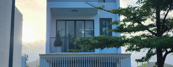 Bán nhà có diện tích 100m2 mặt tiền tọa lạc ngay Vĩnh Thái, Nha Trang bán ngay với giá siêu tốt 6 tỷ tổng quan có tổng cộng 3 PN, 4 WC-02
