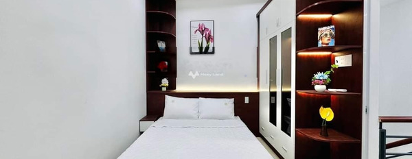 Vị trí thuận lợi tọa lạc ở Nguyễn Tri Phương, Hồ Chí Minh bán nhà bán ngay với giá cực êm 11.5 tỷ trong nhà này 4 PN 5 WC-02