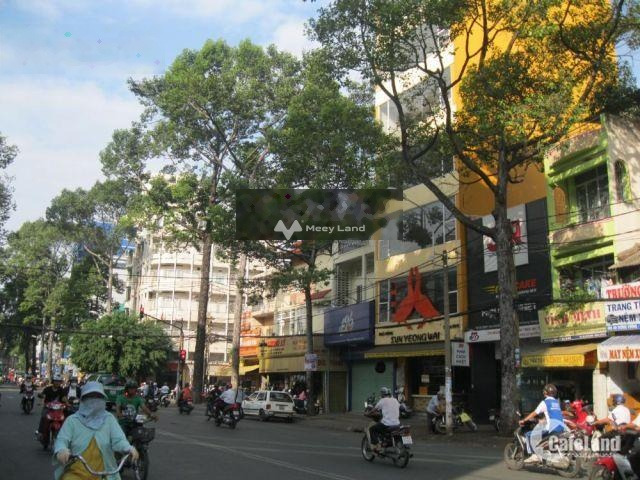 Phía trong Quận 5, Hồ Chí Minh bán nhà bán ngay với giá hiện tại 16 tỷ diện tích khoảng 54m2 ngôi nhà có tổng cộng 7 phòng ngủ lh xem trực tiếp-01