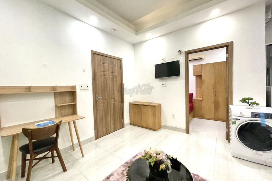 Cho thuê căn hộ vị trí mặt tiền tọa lạc trên Phùng Văn Cung, Hồ Chí Minh giá thuê gốc 7.5 triệu/tháng, căn hộ có tất cả 1 PN, 1 WC dọn vào ở ngay-01
