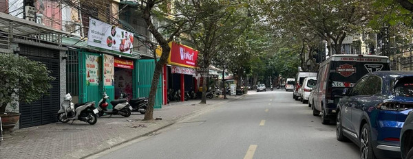 Diện tích 55m2 bán nhà ở vị trí thuận lợi tọa lạc tại Nguyễn Khả Trạc, Hà Nội nhà bao gồm 6 PN hỗ trợ mọi thủ tục miễn phí, giá mùa dịch.-02