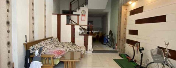 Có diện tích khoảng 67.5m2, cho thuê nhà ở tọa lạc gần Huỳnh Văn Nghệ, Gò Vấp, trong nhà tổng quan gồm 4 PN, 5 WC nói không với trung gian-03