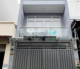 Với diện tích tiêu chuẩn 4m2, cho thuê nhà ở vị trí đặt ngay trung tâm Quận 3, Hồ Chí Minh, nhà có tất cả 4 phòng ngủ, 3 WC vị trí đắc địa-02