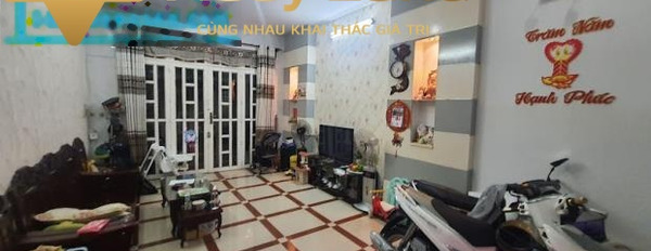 DT 71 m2 bán nhà ở vị trí thuận lợi tọa lạc gần Đường Nguyễn Văn Vịnh, Quận Tân Phú ngôi nhà này có tổng 5 phòng ngủ cảm ơn bạn đã đọc tin.-02