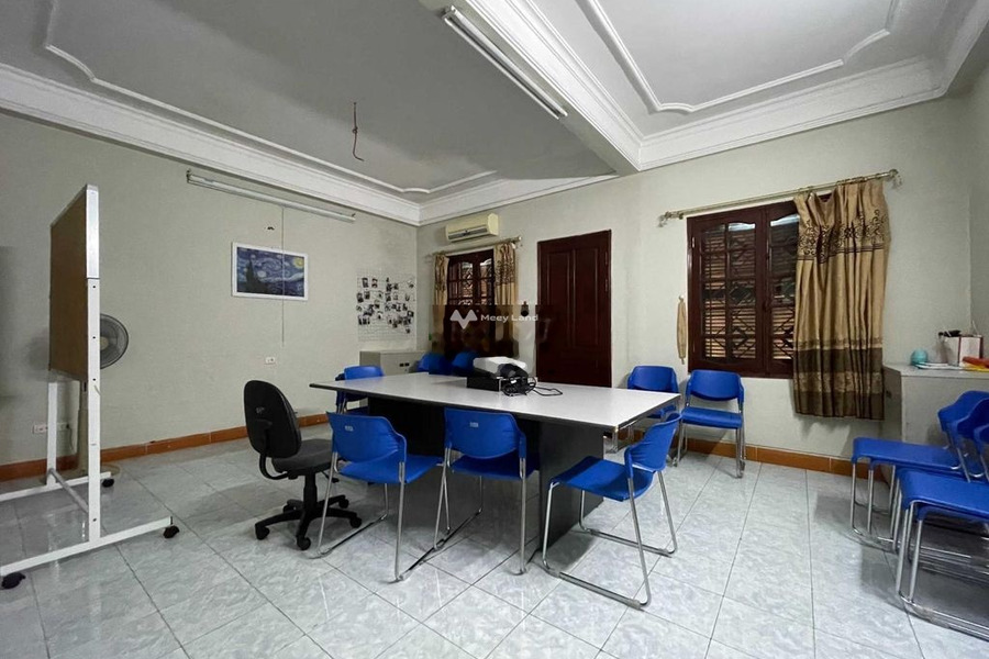 Nhà gồm 4 PN, cho thuê nhà, thuê ngay với giá hữu nghị chỉ 14.5 triệu/tháng có một diện tích 140m2 tọa lạc tại Trương Định, Hà Nội-01